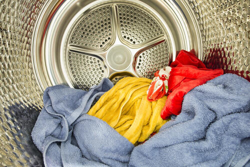 ドラム式洗濯機の中の衣類